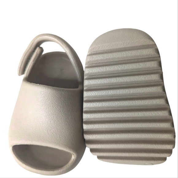 Adidas Yeezy Pure Slide Infant ..Size 3 - Picture 2 of 8